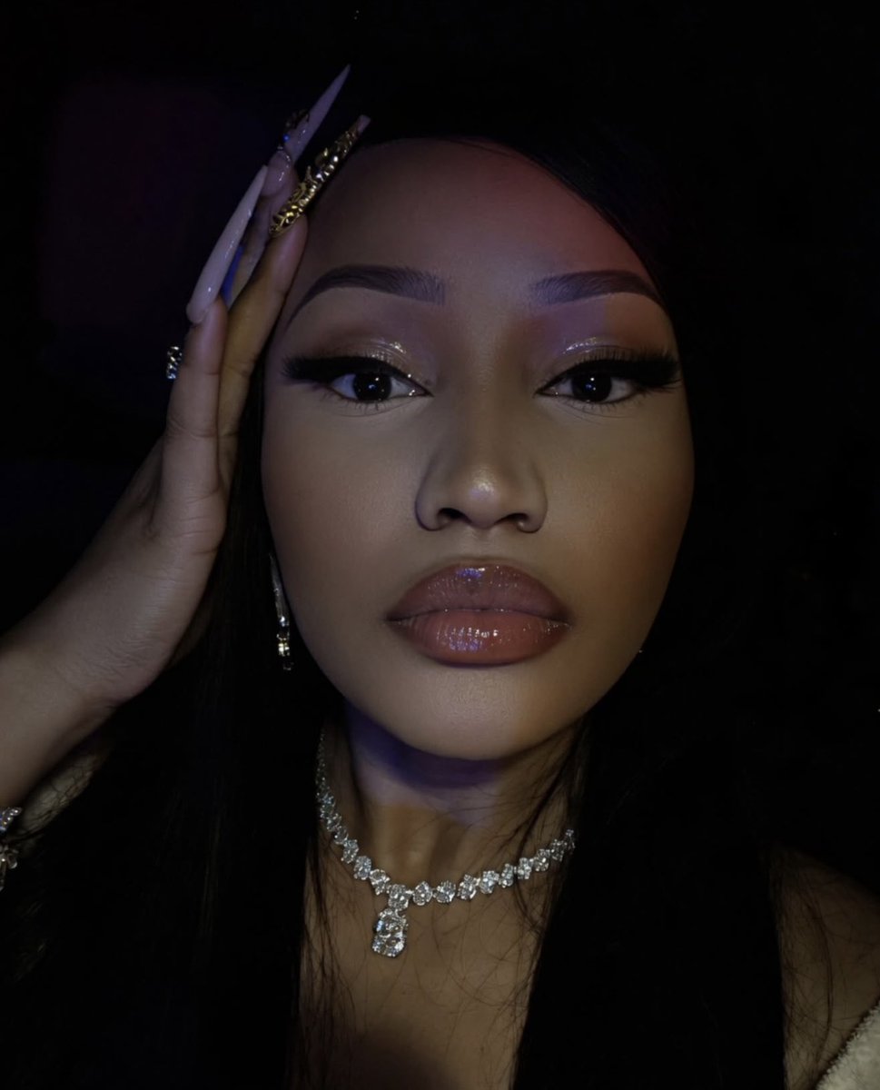 PF2SLEEZE tweet media