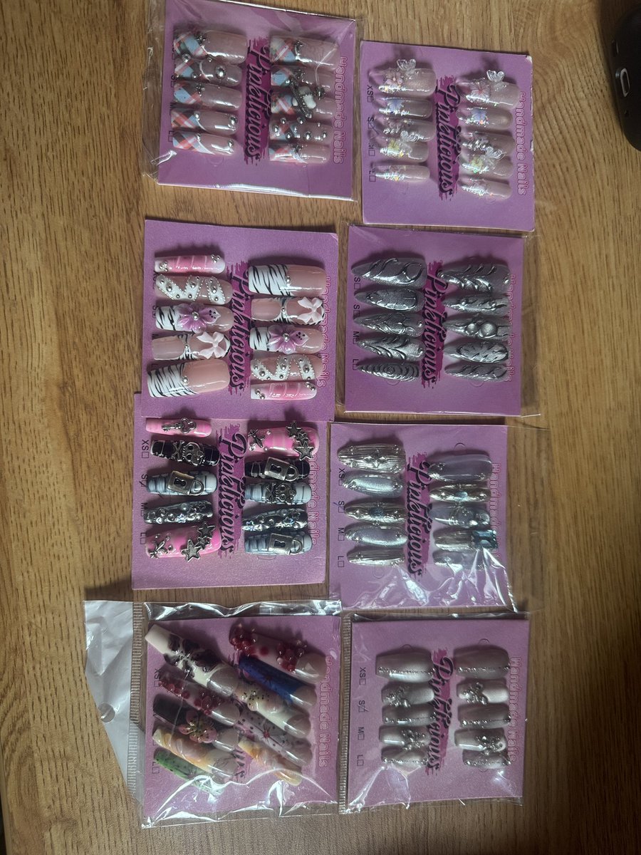 geomoxks7's tweet image. What are your guys wl rewards? Mines are every ten pounds I lose I get to wear one of these bad boys. Anyone who knows me irl knows I love acrylics so much and spend like 100 each month on them but press ons are cheap and almost the same #ed #edtwtㅤ #wl