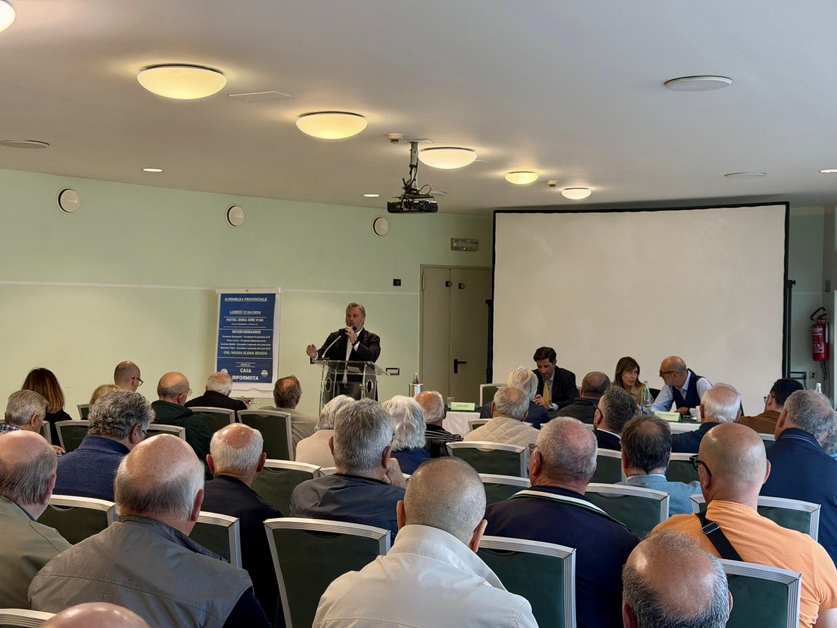 lucianonobili's tweet photo. Ad Aprilia per l'assemblea di @ItaliaViva della provincia di Latina.
Una preziosa occasione per fare il punto e discutere insieme delle sfide territoriali e nazionali con la nostra comunità: dalle infrastrutture alla sanità, dall'economia ai rifiuti. Di fronte al fallimento della destra al governo del Paese e della Regione.
Al lavoro per costruire Casa Riformista e per contribuire alle Primarie delle Idee.