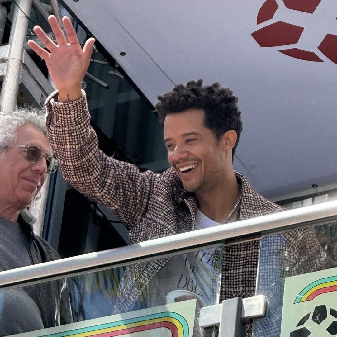 Samaira 💌 Lesbian lounge owner tweet media