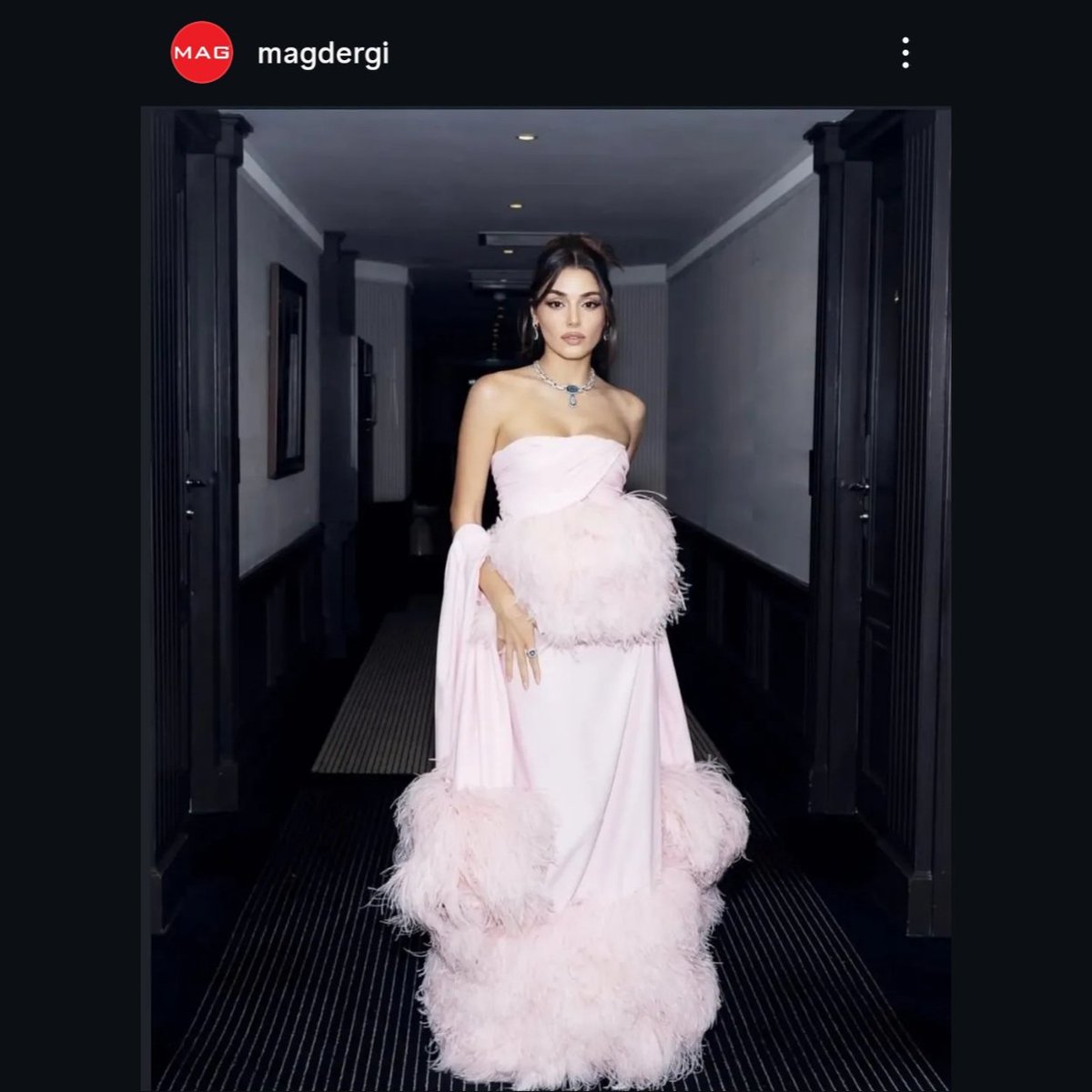 Daily Hande Erçel tweet media