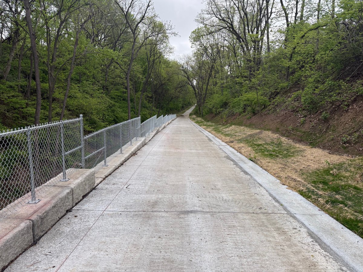 PapioNRD's tweet image. The Papio NRD, City of Omaha, &amp;amp; CHI Health Immanuel celebrated the grand opening of the Girard Trail Connection, a new 1/2-mile path near 72nd &amp;amp; Girard St. that increases recreation in North Omaha. 

Native wildflower seeds made their debut, too. 
 
 bit.ly/4d9p975