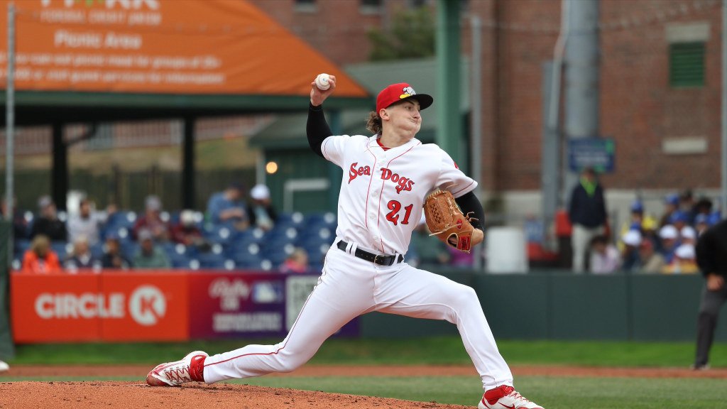 BeyondtheMnstr's tweet photo. Red Sox MiLB innings leaders- 4/27
1. John Holobetz- 22 (AA)
2. Jake Bennett- 21 (AAA)
3. Michael Sansone- 20 (AAA/AA)
4. Devin Futrell- 17.2 (A+/A)
4. Dylan Brown- 17.2 (A) https://t.co/rH8DECPi00