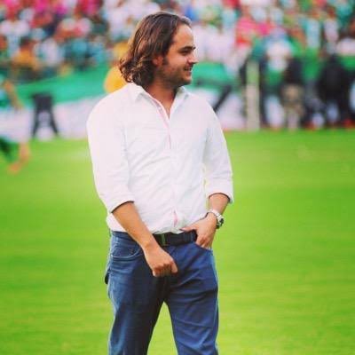 JULIO_SAUCEDO's tweet photo. “Venderemos la mayoría del León. Yo ya no tendré acciones, las acciones serán de Jesús Martínez Murguía y será minoritario��

Jesús Martínez Patiño https://t.co/Y8rCSuHLiM
