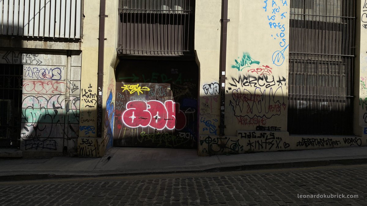 LeonardoKubrick's tweet image. "DIRTY GRAFFITI CITY" /
"SUCIA CIUDAD GRAFFITI"

IF THE HUMAN TEMPLE IS DIRTY THE WORLD REFLECTS IT. / SI EL TEMPLO HUMANO ESTÁ SUCIO LO REFLEJA EL MUNDO.

Photography &amp;amp; Writing By ©LeonardoKubrick.

#GraffitiPhotography #UrbanDecay #StreetPhotography #Pollution #LEONARDOKUBRICK