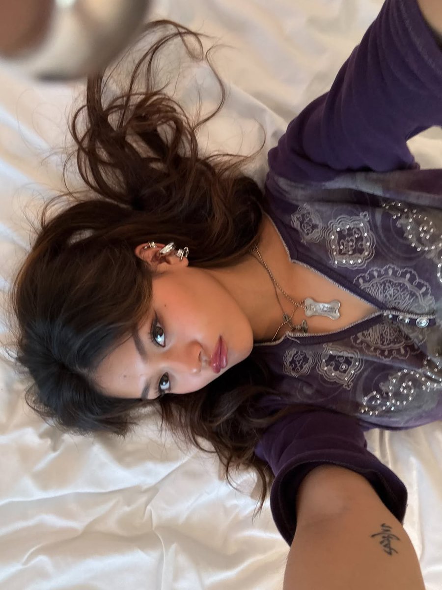 bee 🐝 tweet media