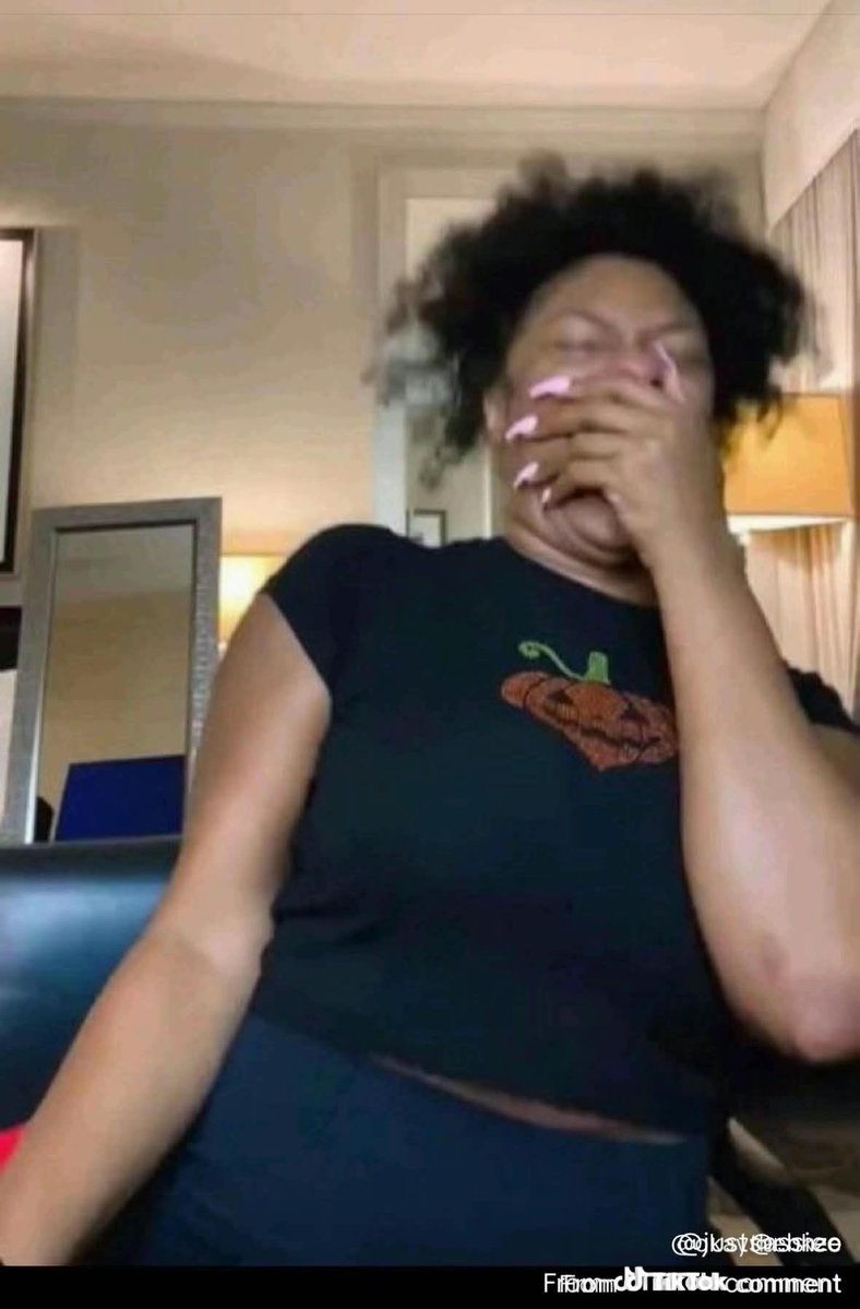 August🕸️ tweet media