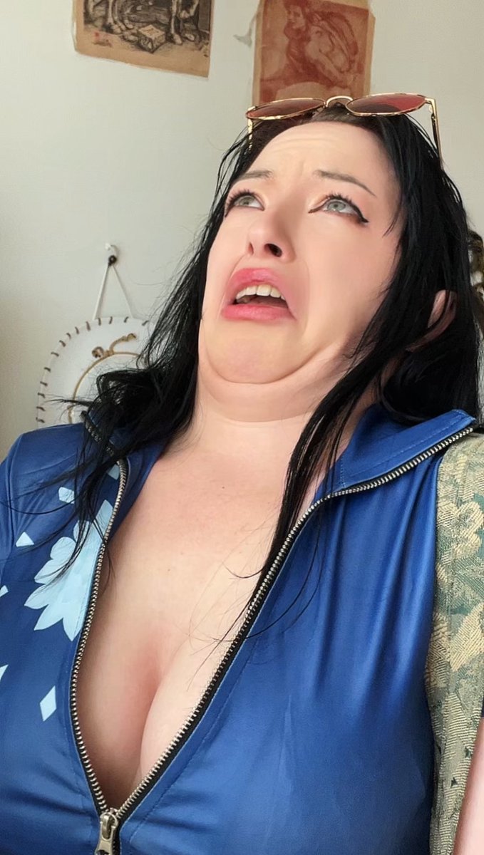 Baaahphomette's tweet photo. Ratio with Anti ICE Robin https://t.co/4hBKoVoxxt
