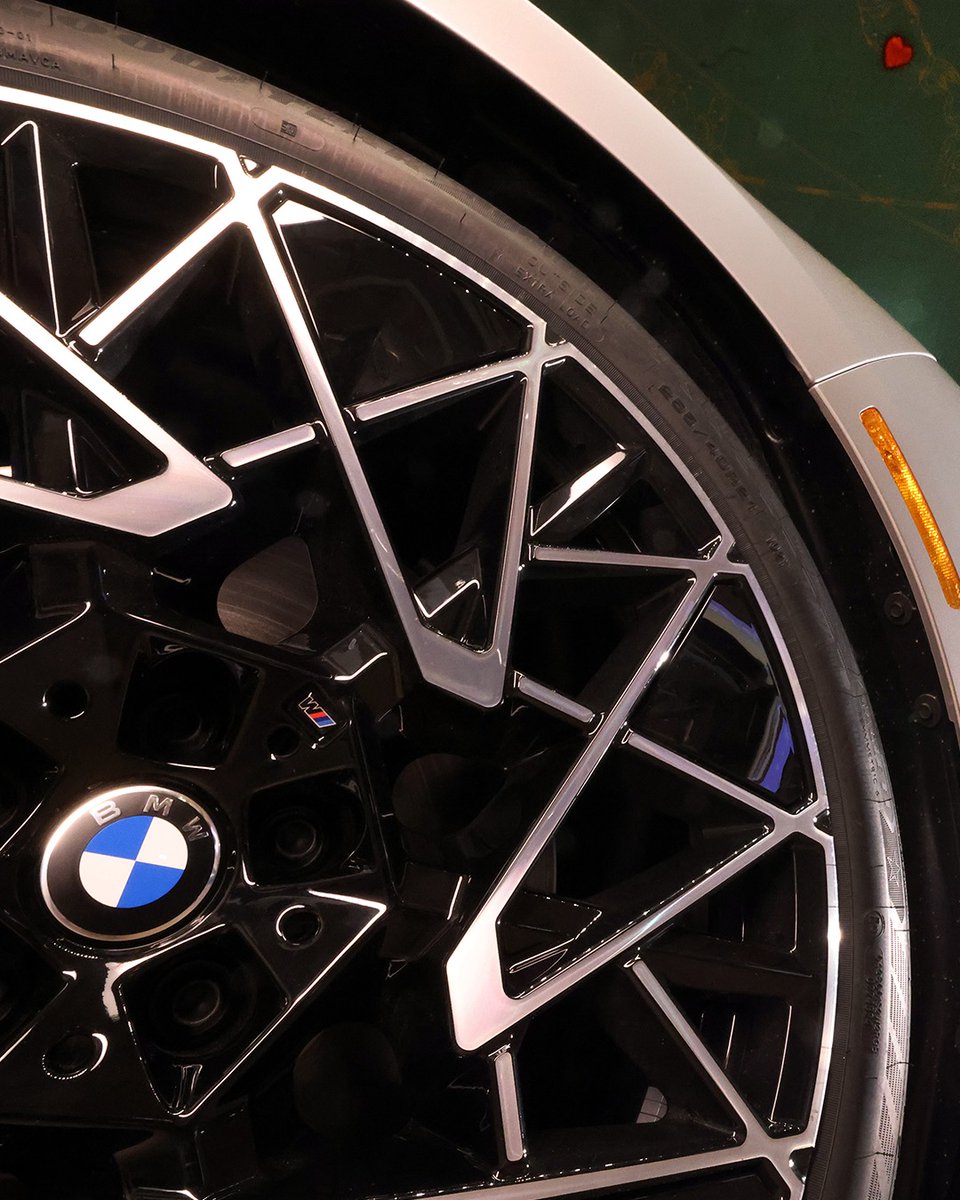 FieldsBMWLL's tweet image. Two timeless icons built on precise movement. 
The world premiere of the new BMW 7 Series inside Grand Central Terminal.

Find your BMW today: fieldsbmwlakeland.com | (863) 816-1234

#FieldsBMW #BMW #Lakeland #FL #BMW7Series #7Series