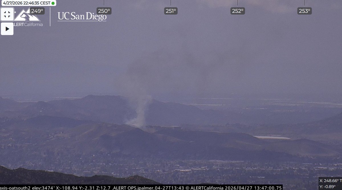 Intel_Earth's tweet photo. VCFD responding to a reported brush fire near the Ronal Reagan Library. Q44 onscene reports a 2 acre brush fire heading towards the library https://t.co/cw9HwUYt2y