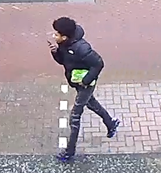 J41963735's tweet image. #Retweet (Maak m beroemd)
Nepagent Alkmaar. Herkenning ?
politie.nl/gezocht/opspor…
#NieuwsInPerspectief