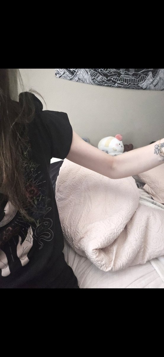 anna ̊⋆˚✿˖° tweet media