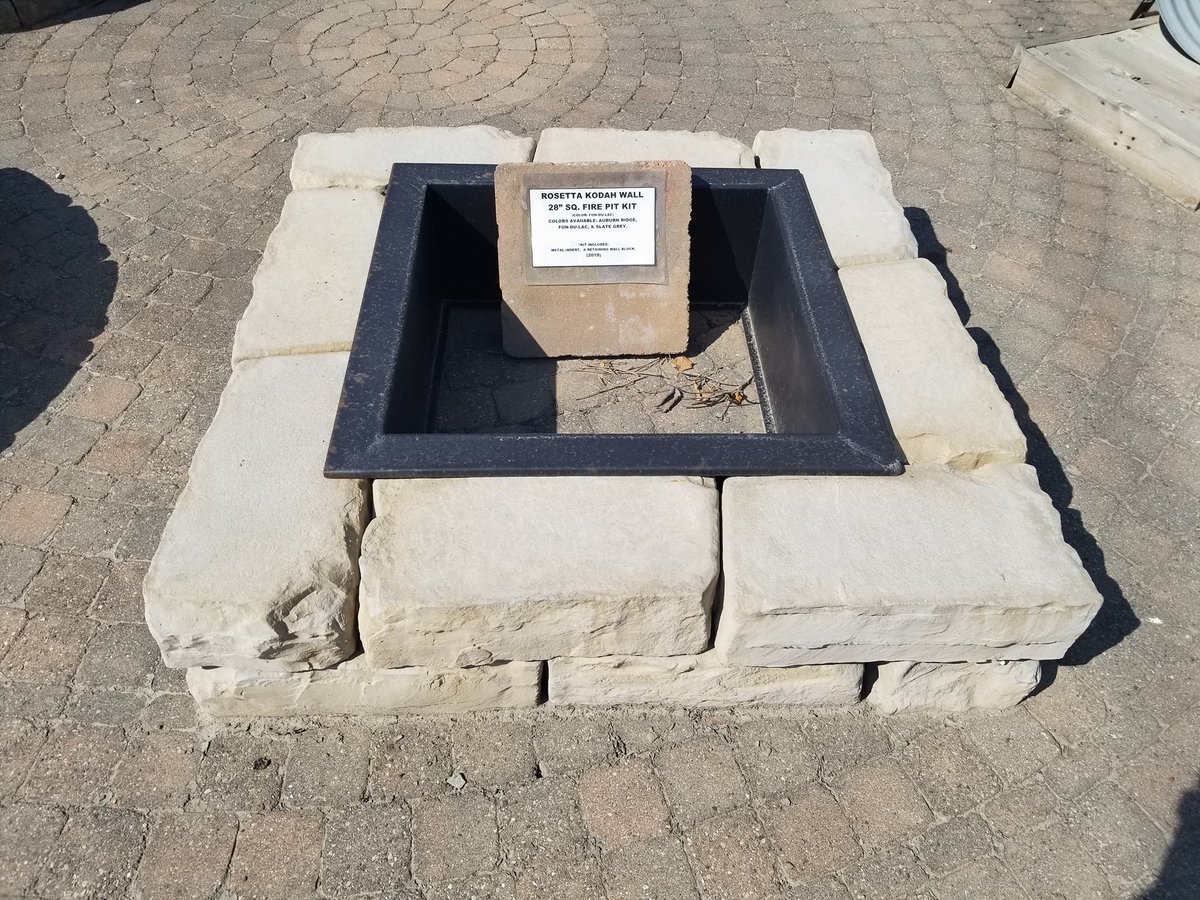 rocksnroots's tweet image. 🔥 Ready to level up your backyard vibes? 🥂
There’s nothing quite like the crackle of a fire to turn a simple patio into the ultimate hangout spot. Ready to find your perfect match? Stop by and see our selection to get your project started!#FirePitSeason #OutdoorLiving #Backyard