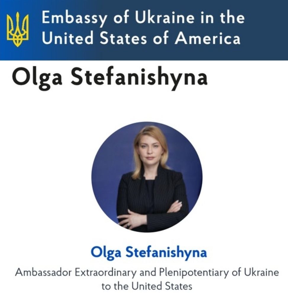 ivan_8848's tweet photo. ❗️Identity of thieving woman who stole champagne &amp; wine from the table during Trump's assassination attempt revealed as Ukrainian Ambassador to the USA Olga Stefanishyna.

😂Too funny... https://t.co/5PlSBFQr2p