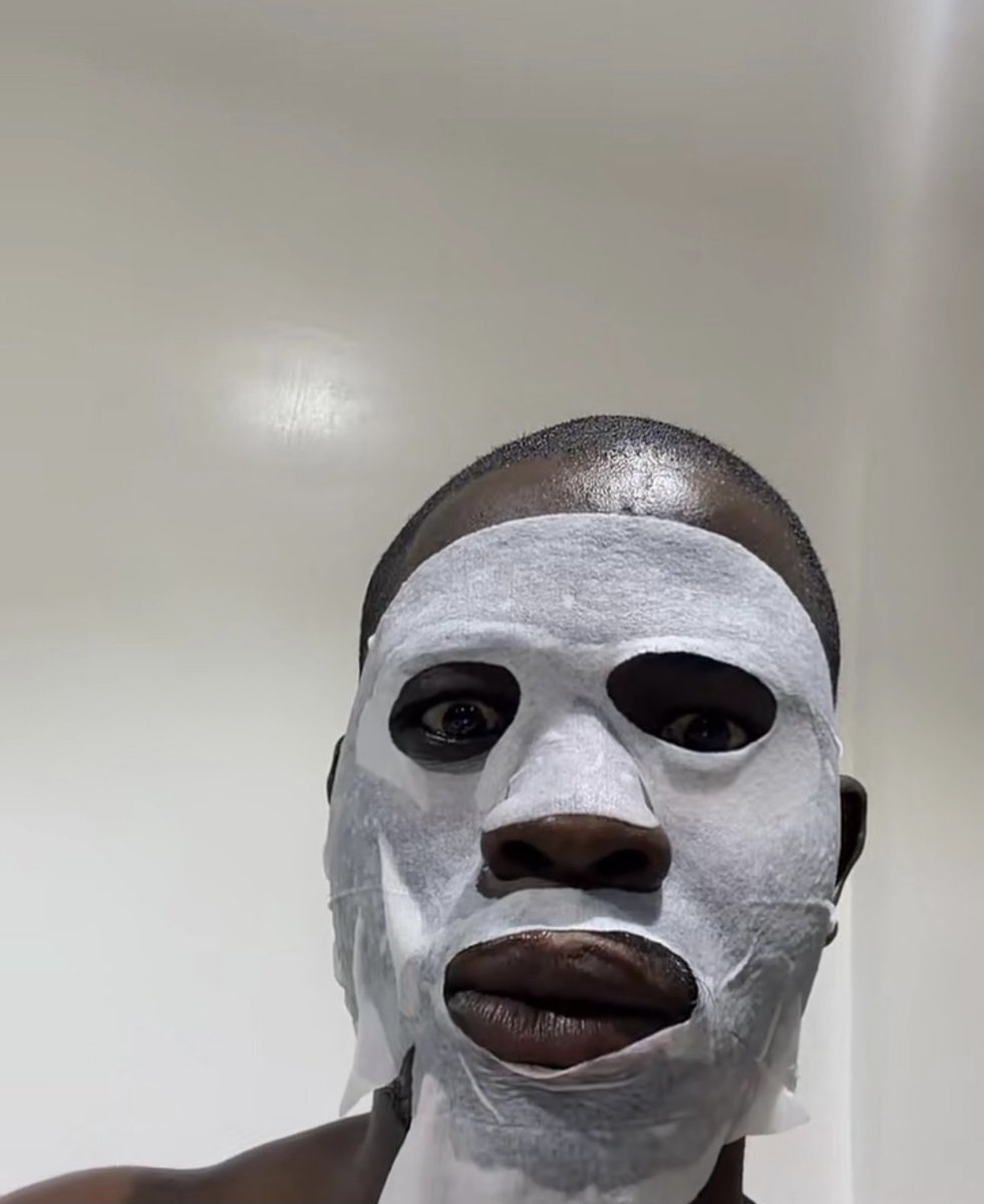 Realamie1 tweet media