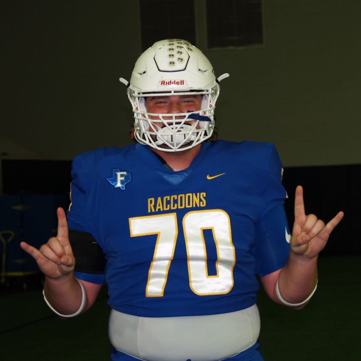 justinwells2424's tweet photo. REPORT: Texas OL Cole Hutson (Frisco, Tx) (played multiple positions) accepts an invitation to the Dallas Cowboys mini-camp. 

@InsideTexas @On3 @colehutson22 https://t.co/FcrZxUtClG