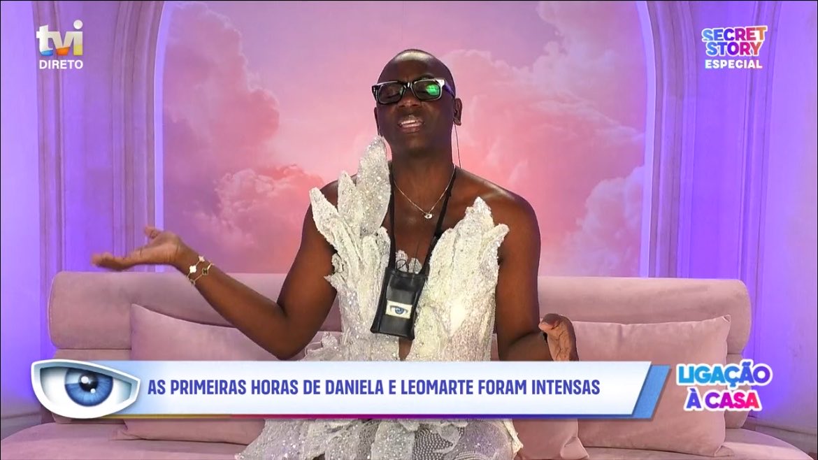 leomarte " ela é uma alpinista social, portugal inteiro viu, todos os ex concorrentes desde o ss8, big bothers, primeira companhia, ela tava metia em todas as fotografias tipo emplastro " 
divo 👑 
#sstvi #ssdf