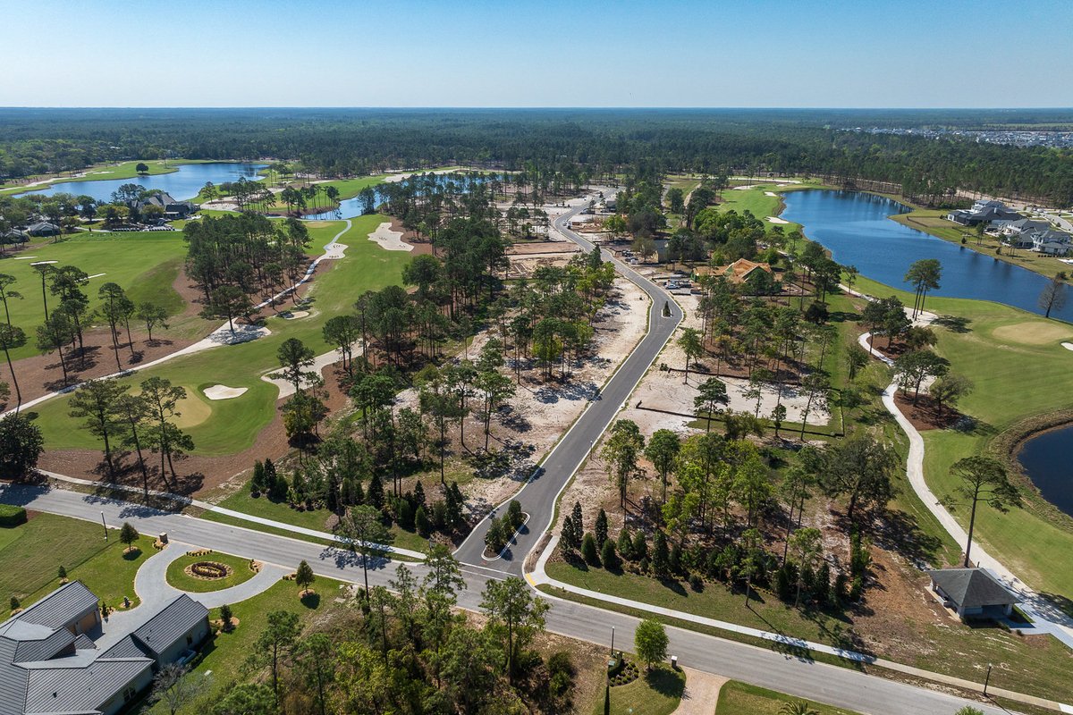 ThePARCGroup's tweet photo. Glen Kernan’s first phase of custom retail homesites is officially sold out. 🎉🏡
 
Builder homesite opportunities are still available, offering a more streamlined path to building ✨
 
Learn more here: https://t.co/aaHBwPVzPX https://t.co/K62f9A7y6k