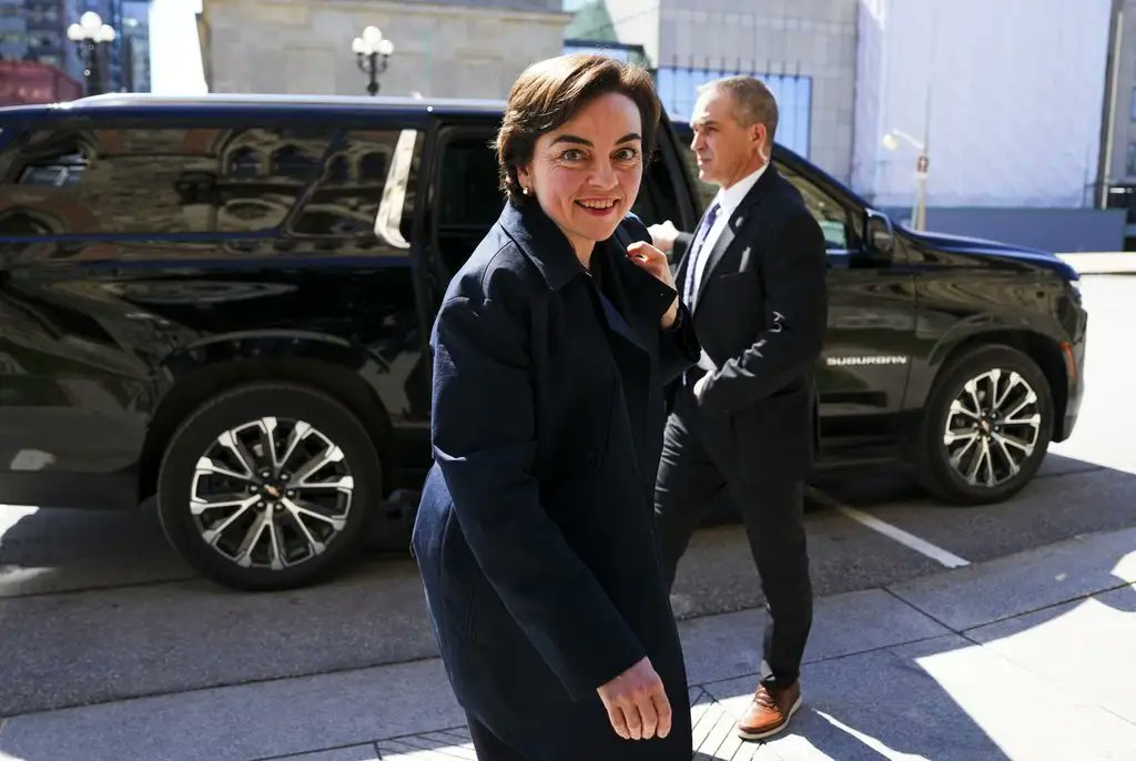 La Pilule Bleue tweet media