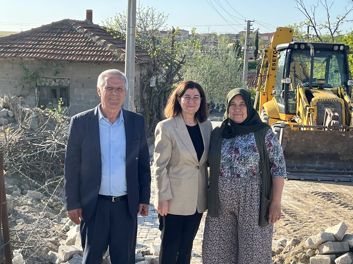 fatmaaksal's tweet photo. 📍Esetçe Beldesi | #İpsala

Esetçe Belediye Başkanımız Cemal Deniz’i ziyaret ettik.

Beldemizde belediyemiz tarafından yürütülen projeleri yerinde inceleyerek değerlendirmelerde bulunduk.

Nazik ev sahipliği için Başkanımıza teşekkür ediyor, çalışmalarında başarılar diliyorum. https://t.co/YyodTMoCjf