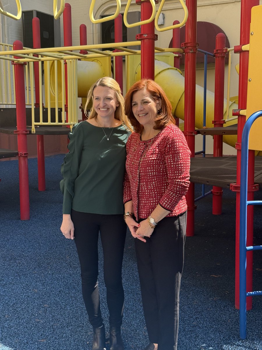 chriscquinn's tweet photo. Today we had a great tour of one of @WINNYC_ORG shelters with @vmmaloney ! She was so empathetic & engaged- we are lucky she is on the NY City Council! #homelessfamilies #homelesschildren #homelessness https://t.co/o8IqFov0aT