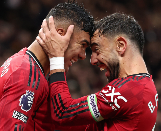 MUFSmart's tweet photo. Full time: MUFC 2-1 Brentford. 🔥
A massive battle at Old Trafford! It wasn't easy, but we got the job done. Sane Lamens was absolutely magnificent toda
Bruno Fernandes records his 19th assist of the season! 🎯 And Casemiro... simply "The Great". 
#MUFC #Bruno #Casemiro #Lammens https://t.co/Lojgi6290X