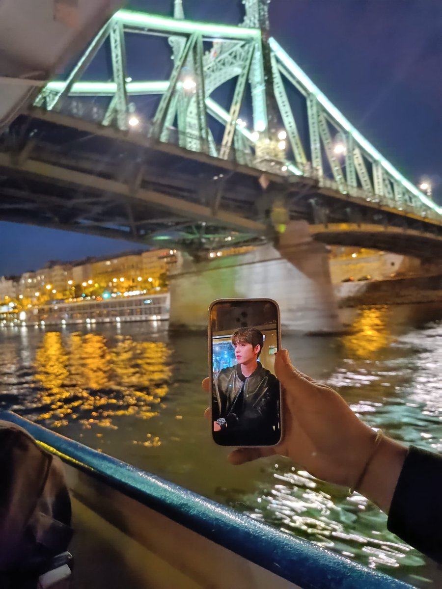 zabrałam scoupsa znowu na randkę do Budapesztu