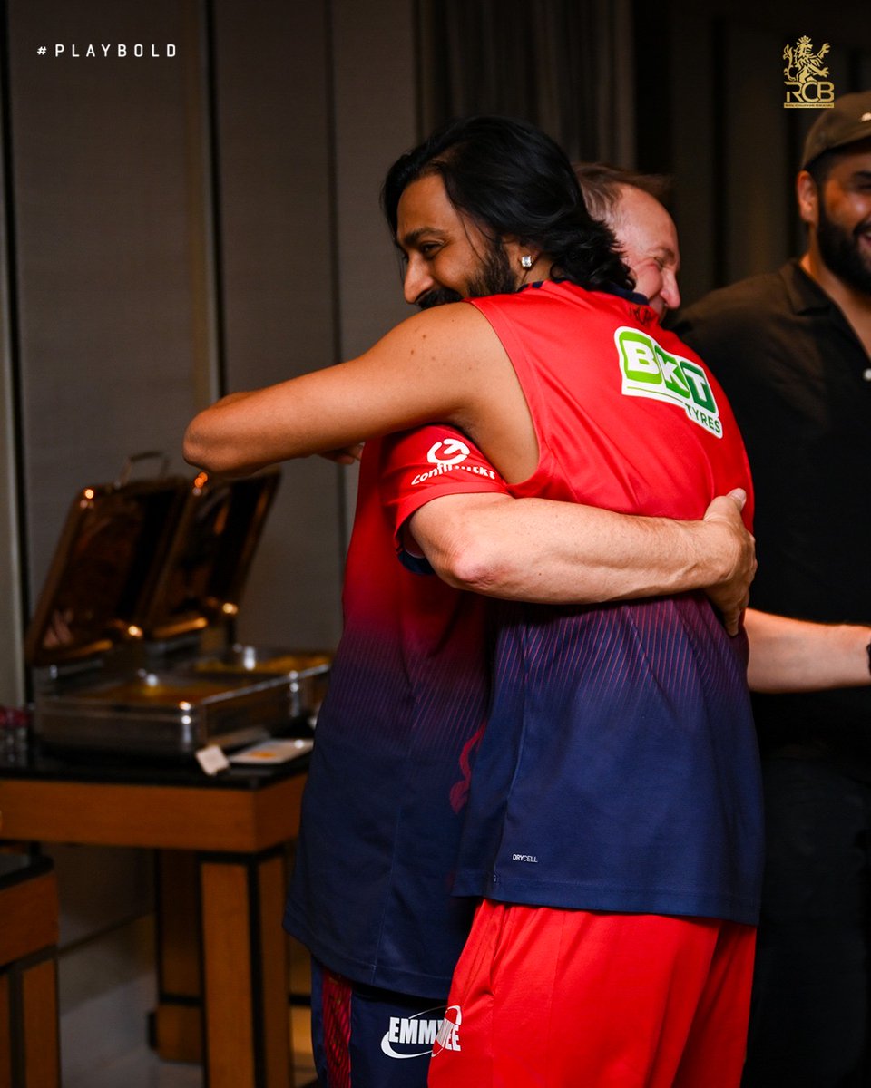 Royal Challengers Bengaluru tweet media