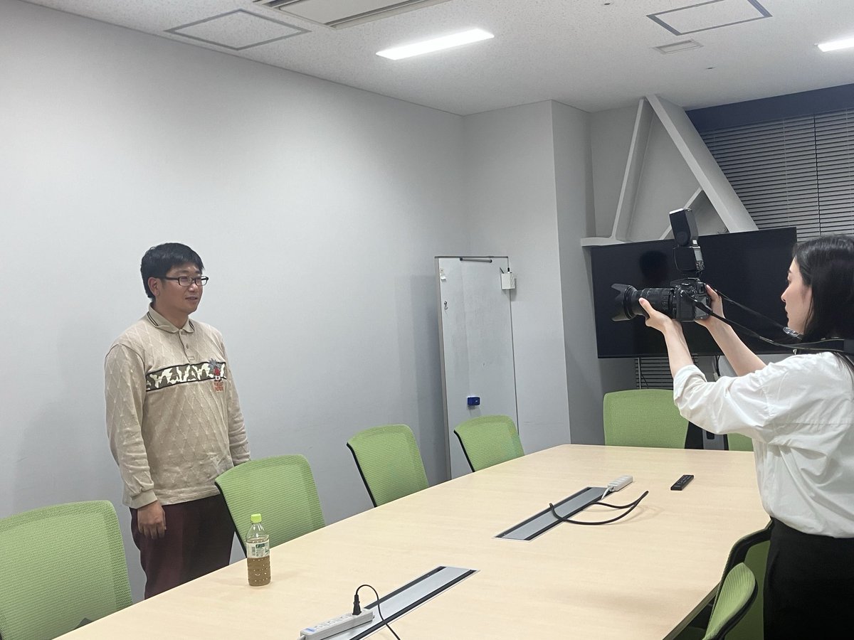 『この上のない下水筒』新聞社にも取材していただきました。
紙面が楽しみです！

公演特設ページはこちら
kotorikaigi.yangotonaki.com/2026/Gesuitou/