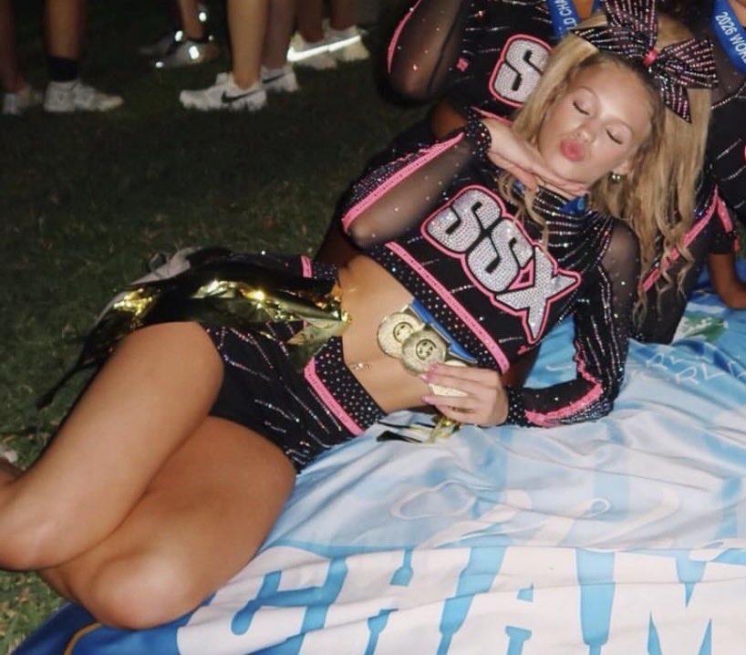 mikey ୨୧ tweet media