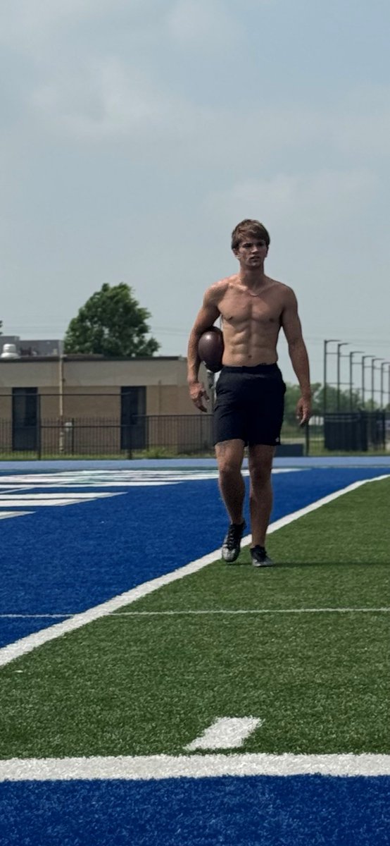 THE_CASON_HAYS's tweet photo. Sunday Funday. Work never stops to keep dreams alive! Excited for an Big Spring and a Loaded Camp Season. The last few years have had some ups and downs, but this adversity built me.  Brick By Brick!!😤😤😤  @DeerCreekXC @DeerCreekFB @Gday_Elite7 @HScarJr2 @CoachStandley https://t.co/KVlFuBUgkj
