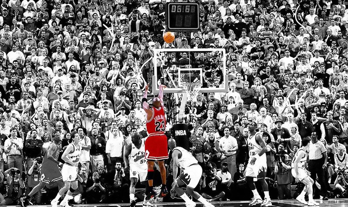 EliElbowGrease's tweet image. Tonight is the last time I’m going to see her until August. Times running out, final heave. #Jordan #Game7 #backnet