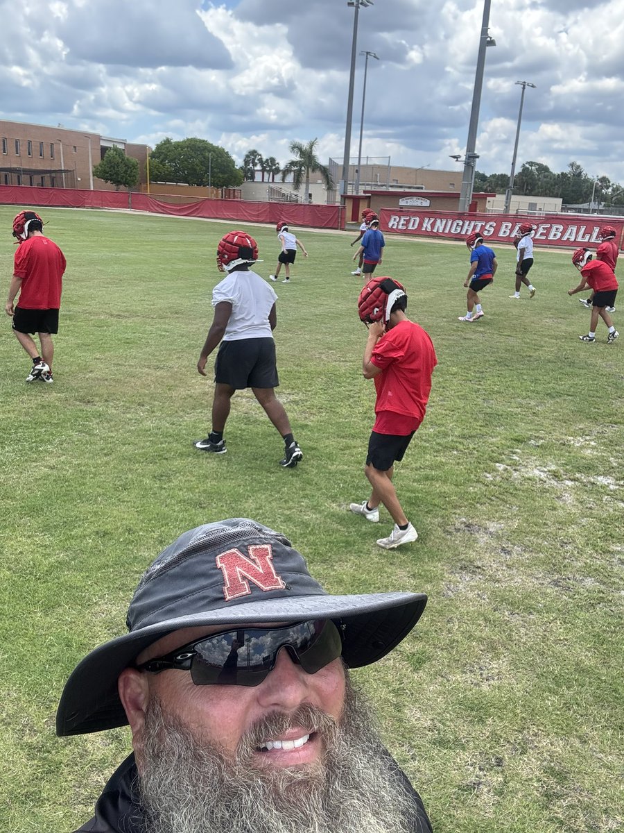 239Sneddon's tweet photo. DAY 1. In the books !!  GO BIG RED https://t.co/V802MiDSgN
