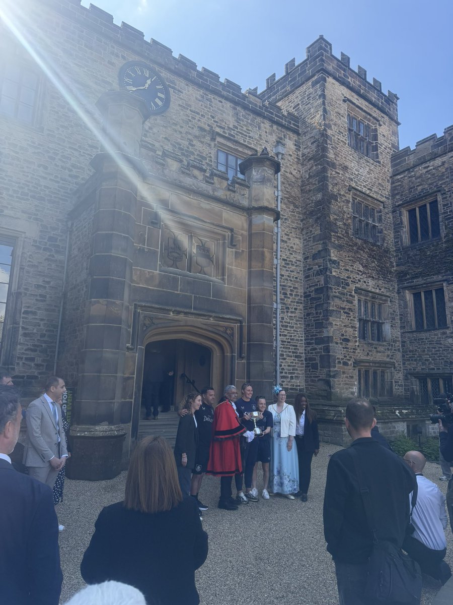 Grateful to have been invited to Towneley Hall this afternoon to celebrate Burnley FC Women being crowned champions 🏆

Massive congratulations to the team and everyone involved, it’s so good to see all their hard work paying off 👏🏼