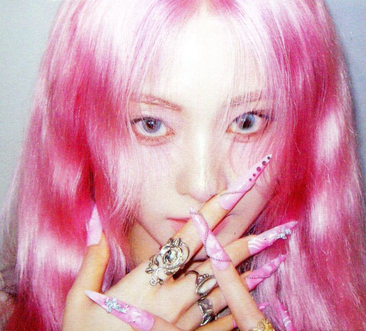 starr⁹ tweet media