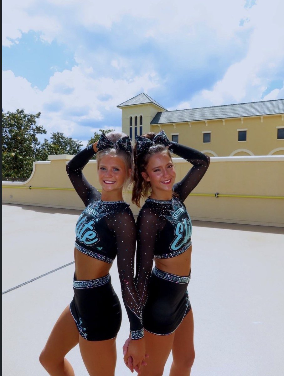 Elizabeth and Brynley filled in when needed and became 3x WORLD CHAMPIONS!!👑👑👑🩵🩵🩵🩵