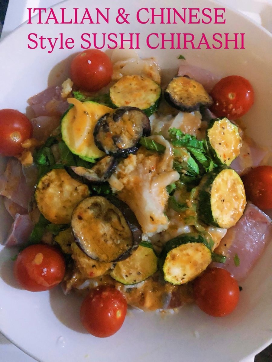 TakakoIkehpx3's tweet image. @IkehataTakako EASY COOKING 
Italian &amp;amp; Chinese Style Sushi CHIRASHI With Shellfish &amp;amp; Yellowtail. Japanese Rice, Shiso Leaves, Grated Daikon Radish &amp;amp; Ginger, Tomatoes, Zucchini, Eggplant, Grated Parmesan Cheesewith Spicy Oriental Vinaigrette A La Chinoise. Grilled Scallop #recipe
