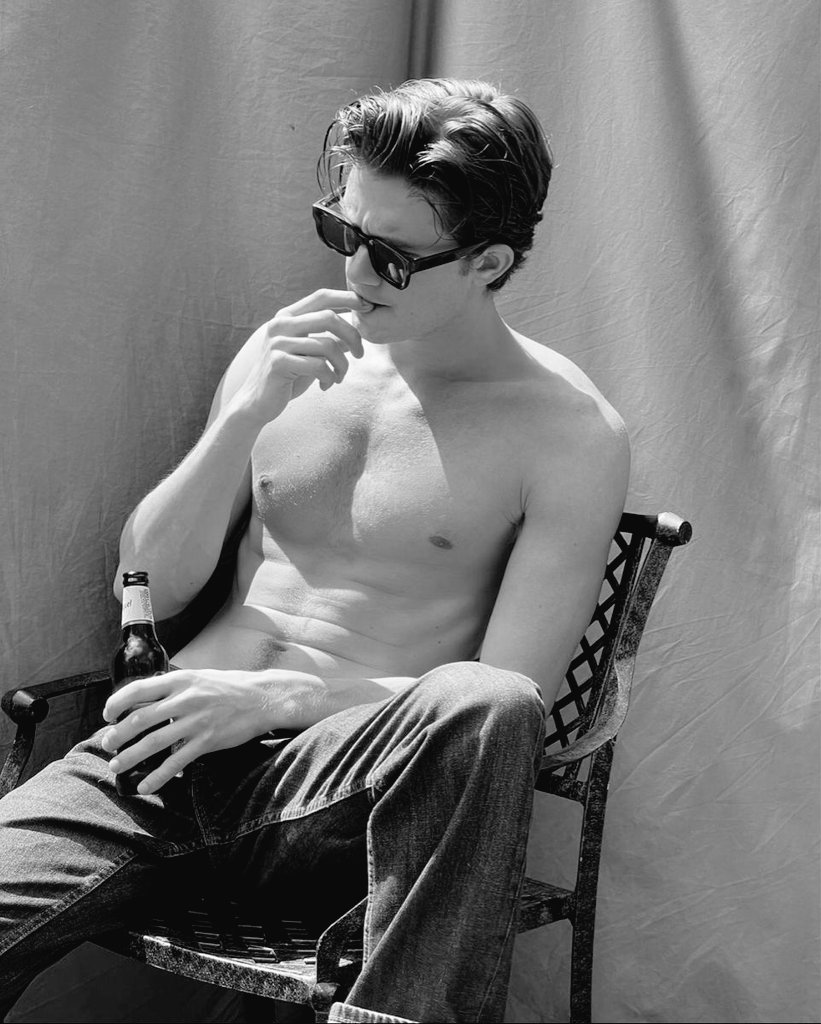 𝑗𝑎𝑠𝑜𝑛 tweet media