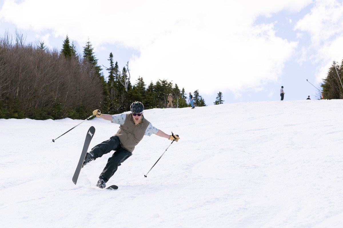 SugarloafMaine's tweet photo. Last day on hill with the best team we could ask for. For all the late nights, early mornings, sub-zero conditions, #kingofspring laps, and everything in between, today was the perfect celebration. Thank you for helping make this community so special 💙 https://t.co/Ldk6wXwkSs