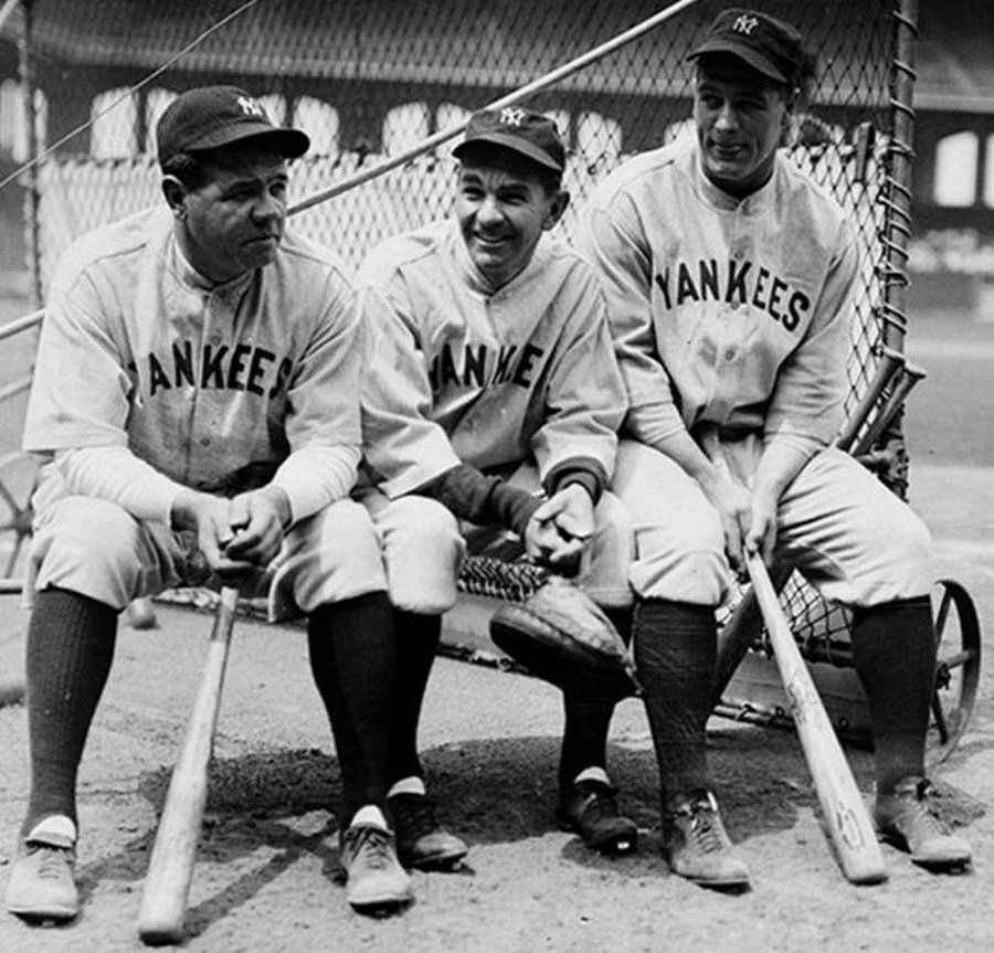 baseballinpix's tweet photo. Babe Ruth and Lou Gehrig with manager Bob Shawkey at Comiskey Park in 1930. Shawkey managed the Yankees for just this one season, going 86-68 before being replaced by Joe McCarthy in 1931. https://t.co/foLpxY9X0e