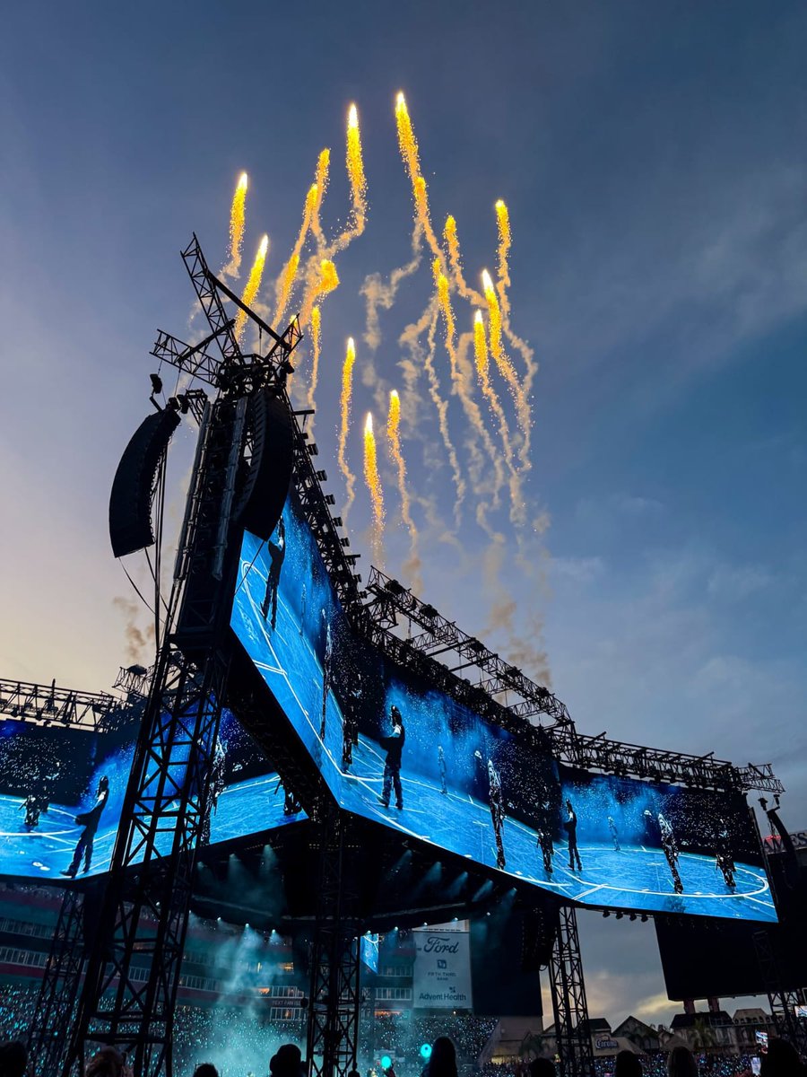 BTSarg_official's tweet image. 📣 Actualización del Raymond James Stadium en X

“¡Solo queda una noche más con BTS! Nos vemos mañana para la tercera noche” 🫰🎆

🖇️ x.com/RJStadium/stat…

#BTS #ARMY #Tampa