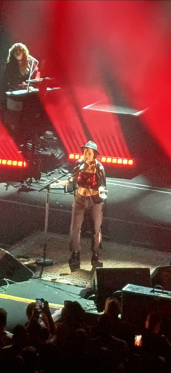 CELSOVENTURA18's tweet photo. @marinalimax Show na Fundição! ❤️ https://t.co/qAJUzewGr3