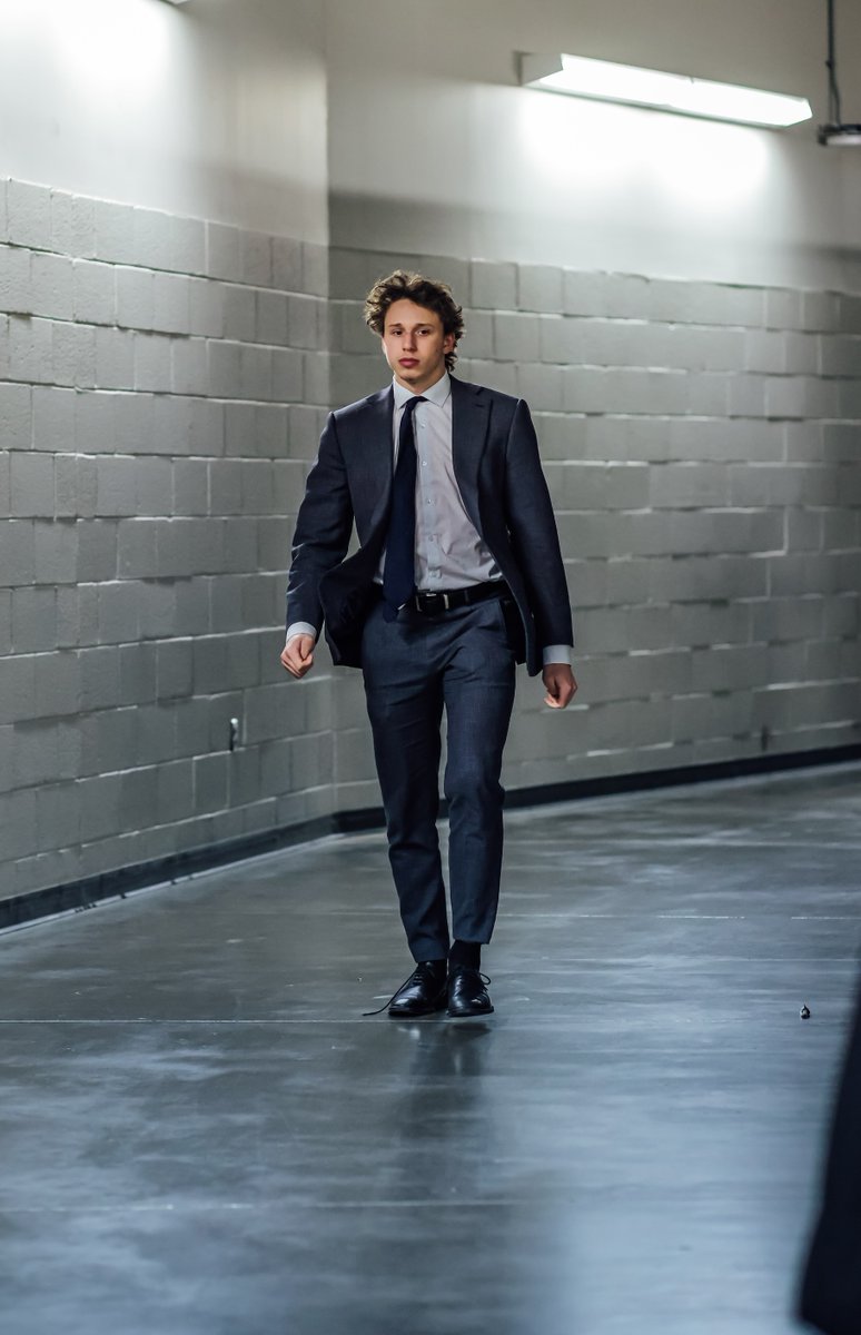 penguins's tweet photo. @CR0SBRINI KINDY! https://t.co/zxnJUd5HcQ