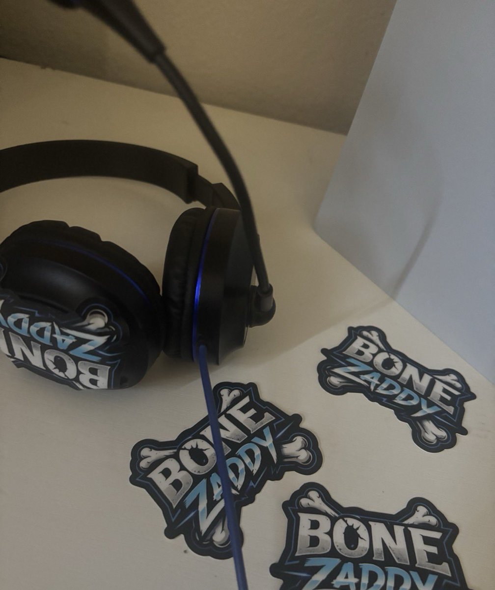 hartebeestMC's tweet image. Just got my Bone Zaddy stickers from Sticker Mule 🔥

They’re even better in person 💯

Slapped one straight on the headset because why not? These things are thick, vibrant, and built to last. Who else wants to rep the Bone Zaddy energy?

#BoneZaddy #StickerMule #CustomStickers