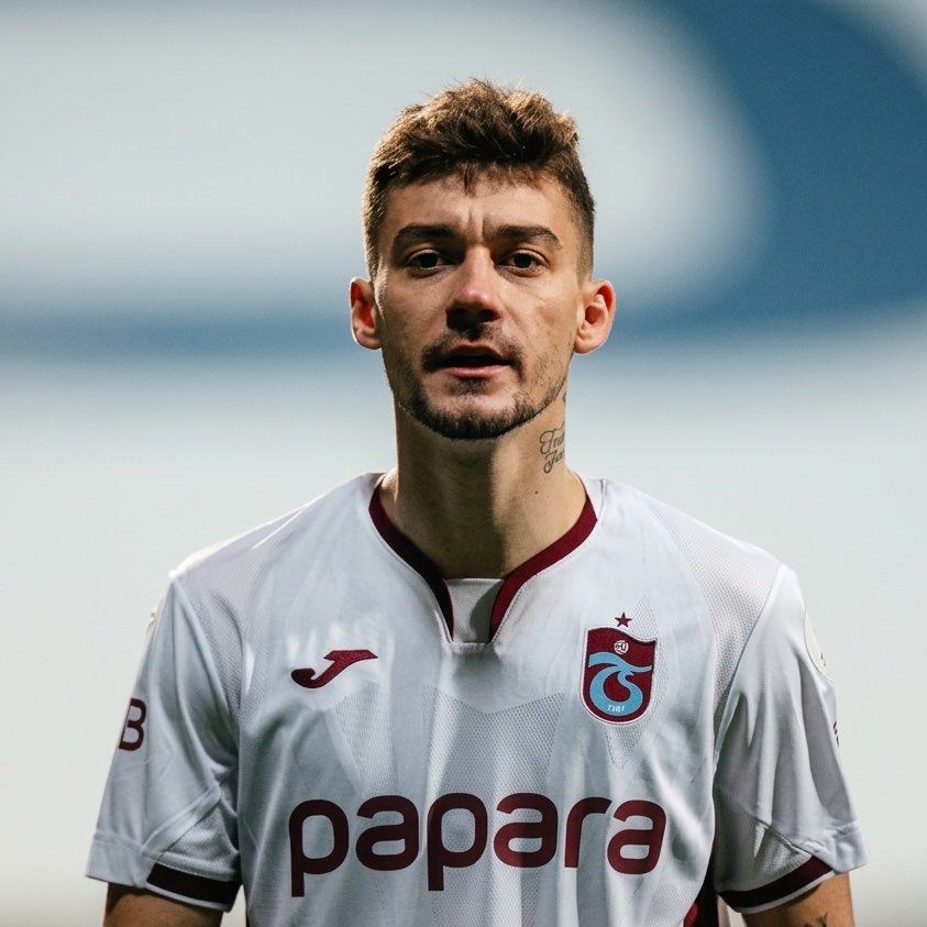 AragornJk tweet media