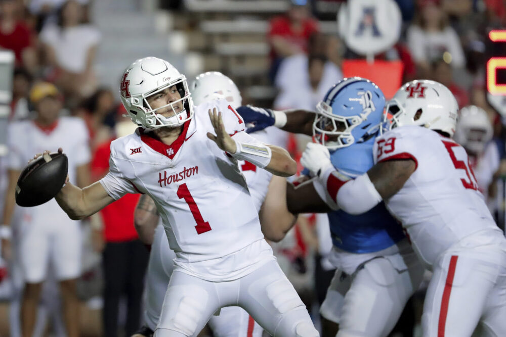 TwoPleceCoogs tweet media