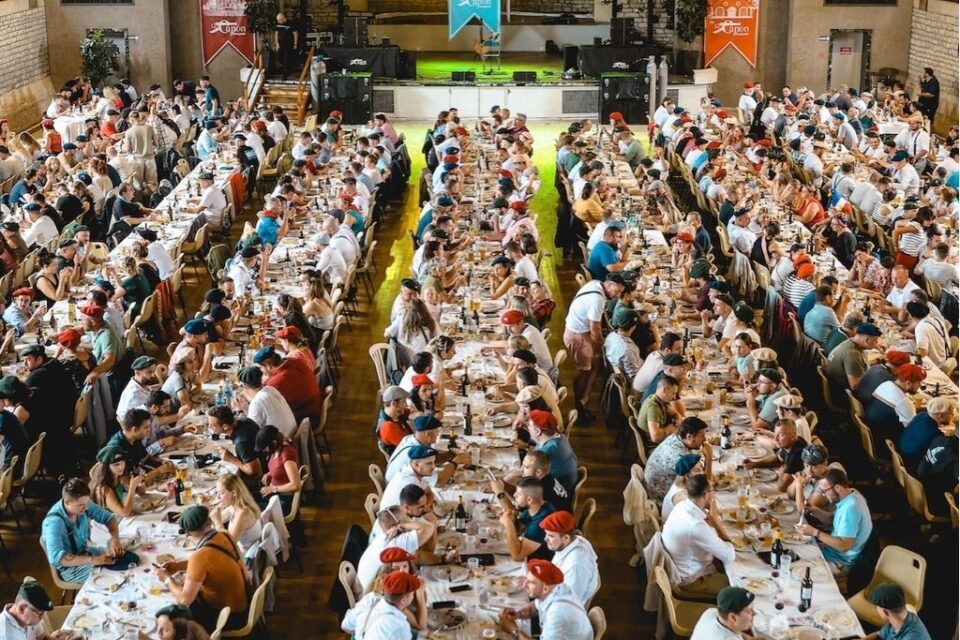 Fdesouche.com est une revue de presse tweet media