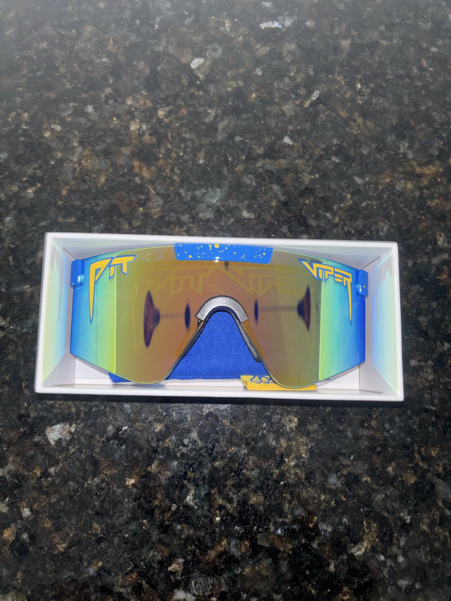 stanley ⚡️ tweet media