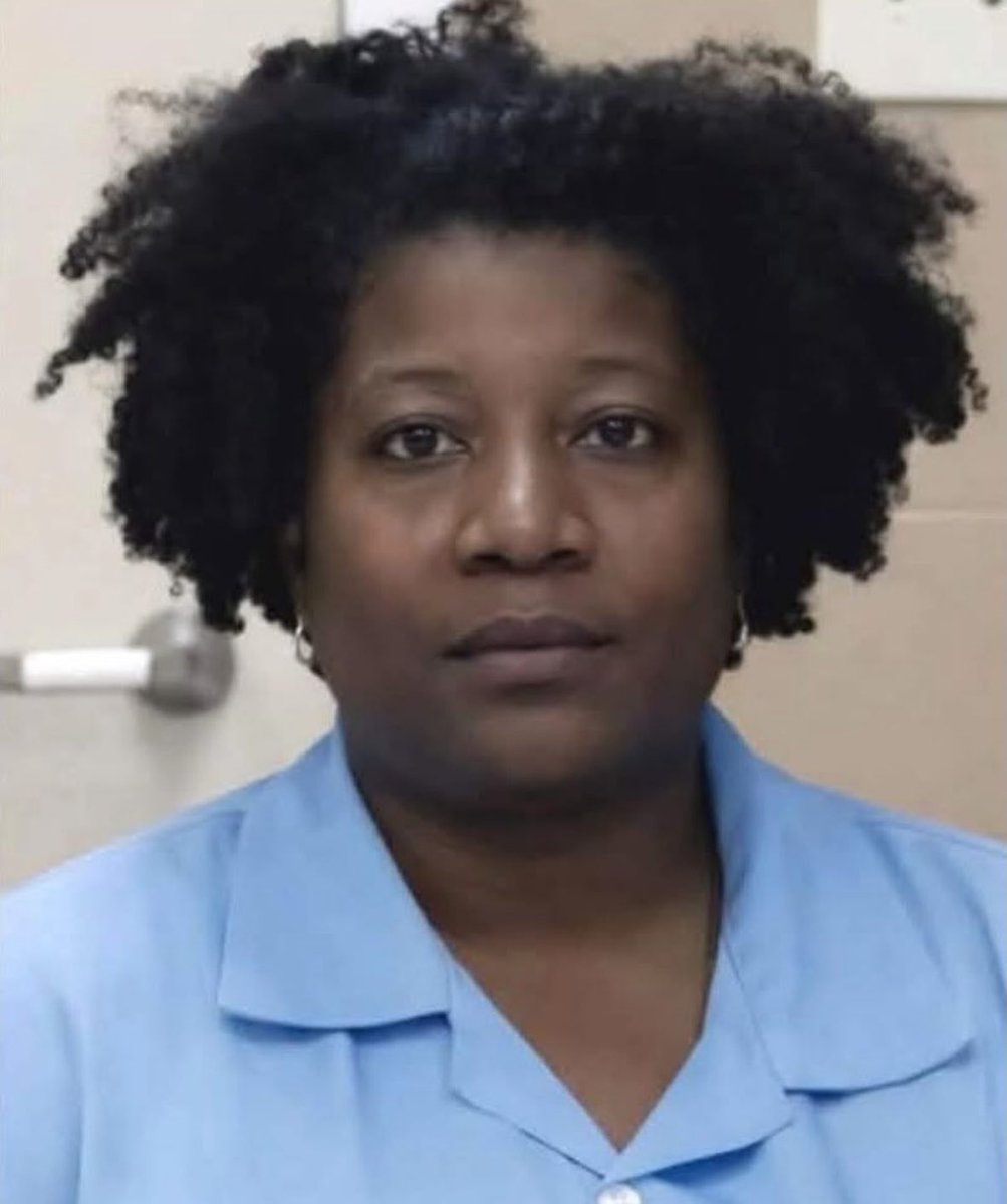 skiistiredasf's tweet image. Tiffany Woods who spent 18 years in prison was denied parole. During hurricane Katrina she fed her child organic cow milk after running out of resources and formula, and her child died. She pleaded “I didn’t know what else to do.” She was found guilty of second degree murder.