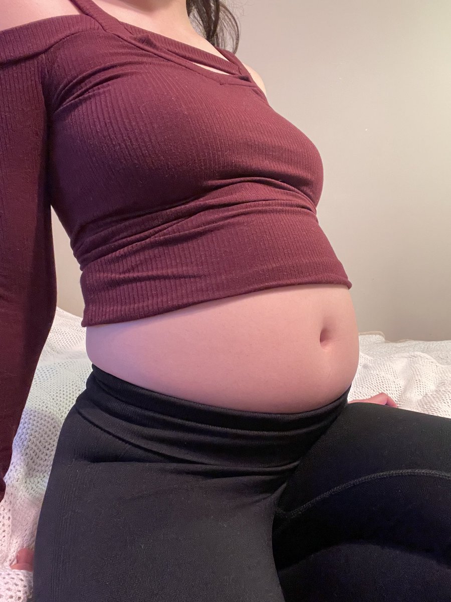 Lily • Belly Stuffing 🤰🏻 tweet media
